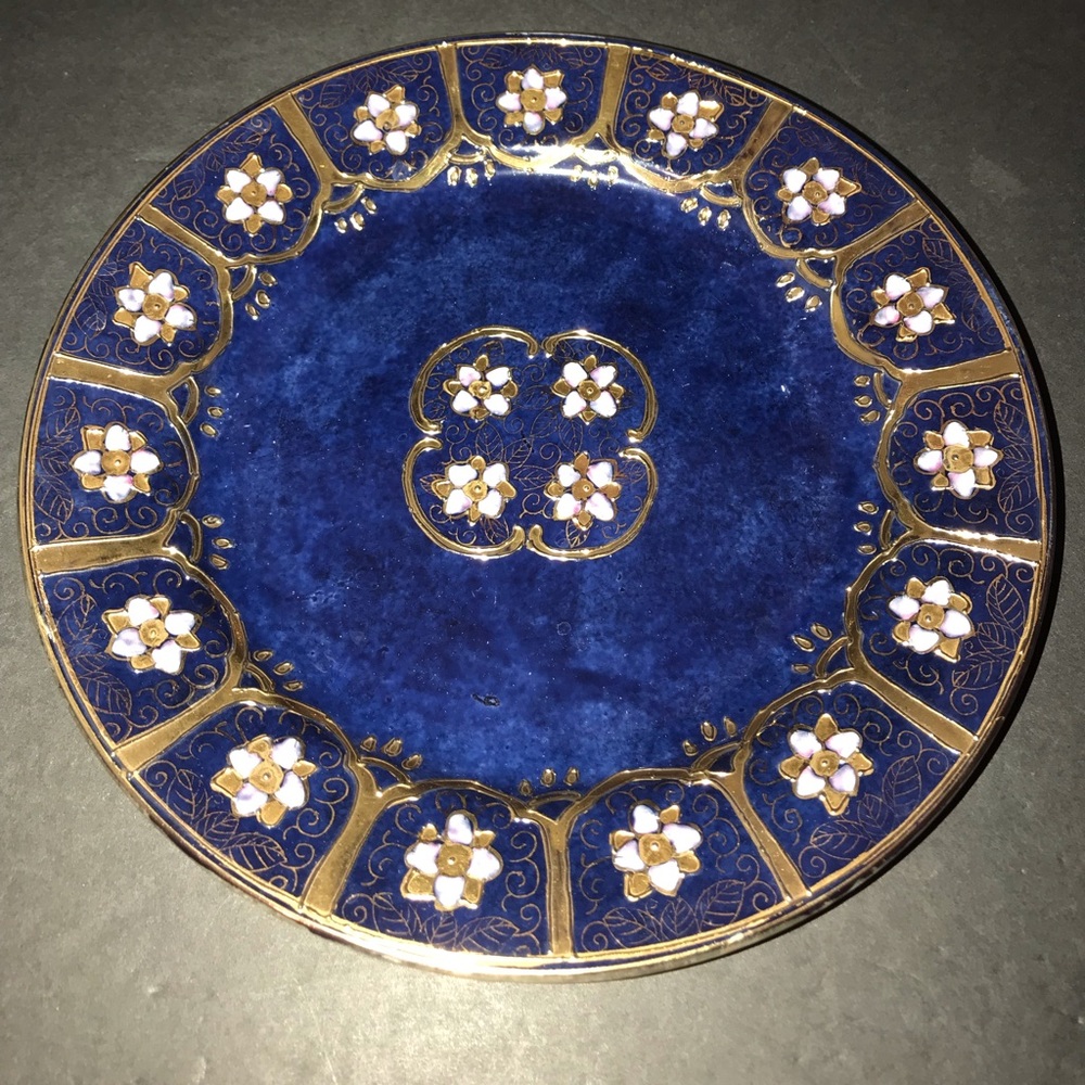 Vintage Toyo Decorative Plate 10” Diameter Blue & Gold White Raised Flowers
